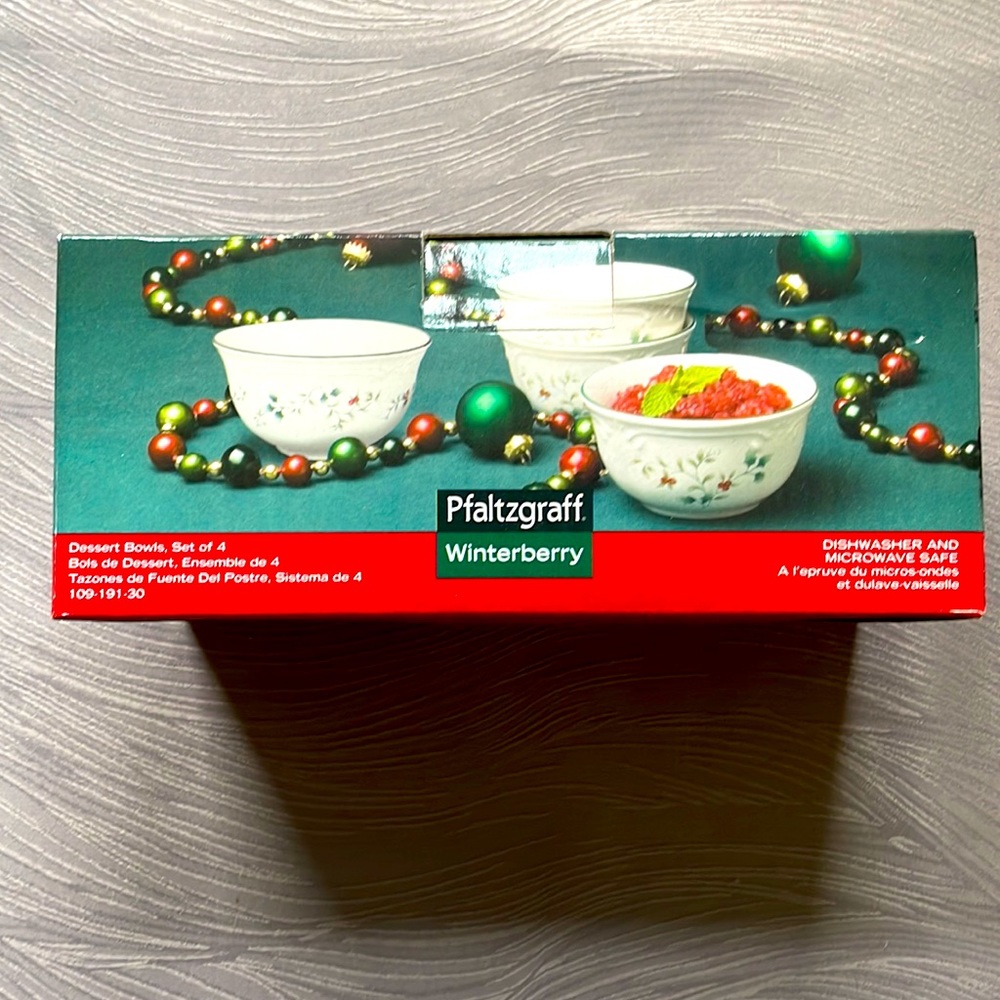 Pfaltzgraff Winterberry Dessert Bowls Set of 4 NIB